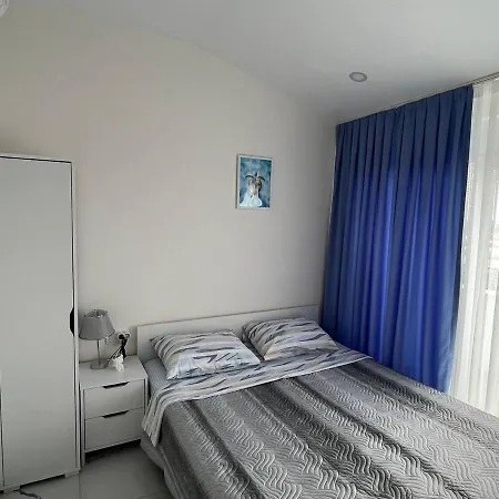 Art Life Apartment